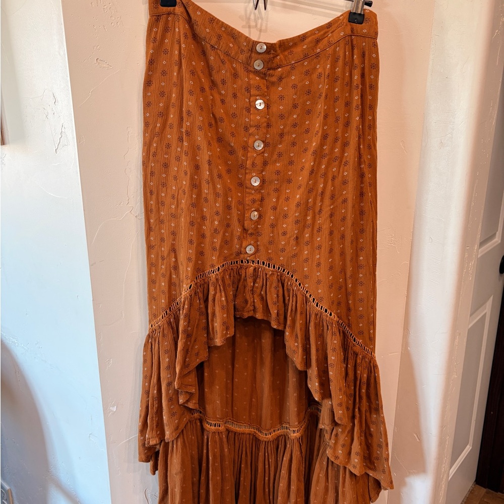 Shyanne Button-Front High-Low Skirt in Brown